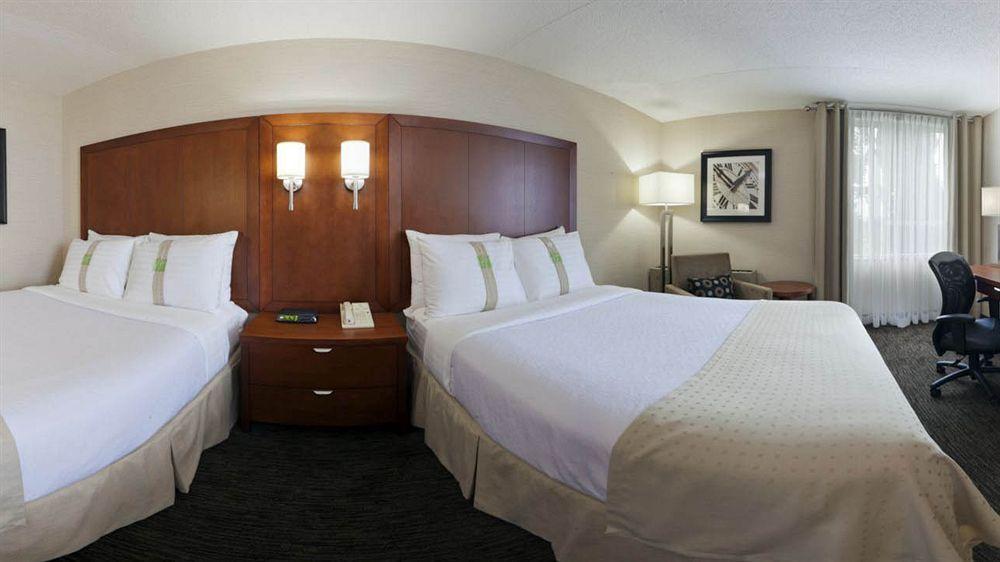 Holiday Inn Oakville Centre By Ihg Exterior foto