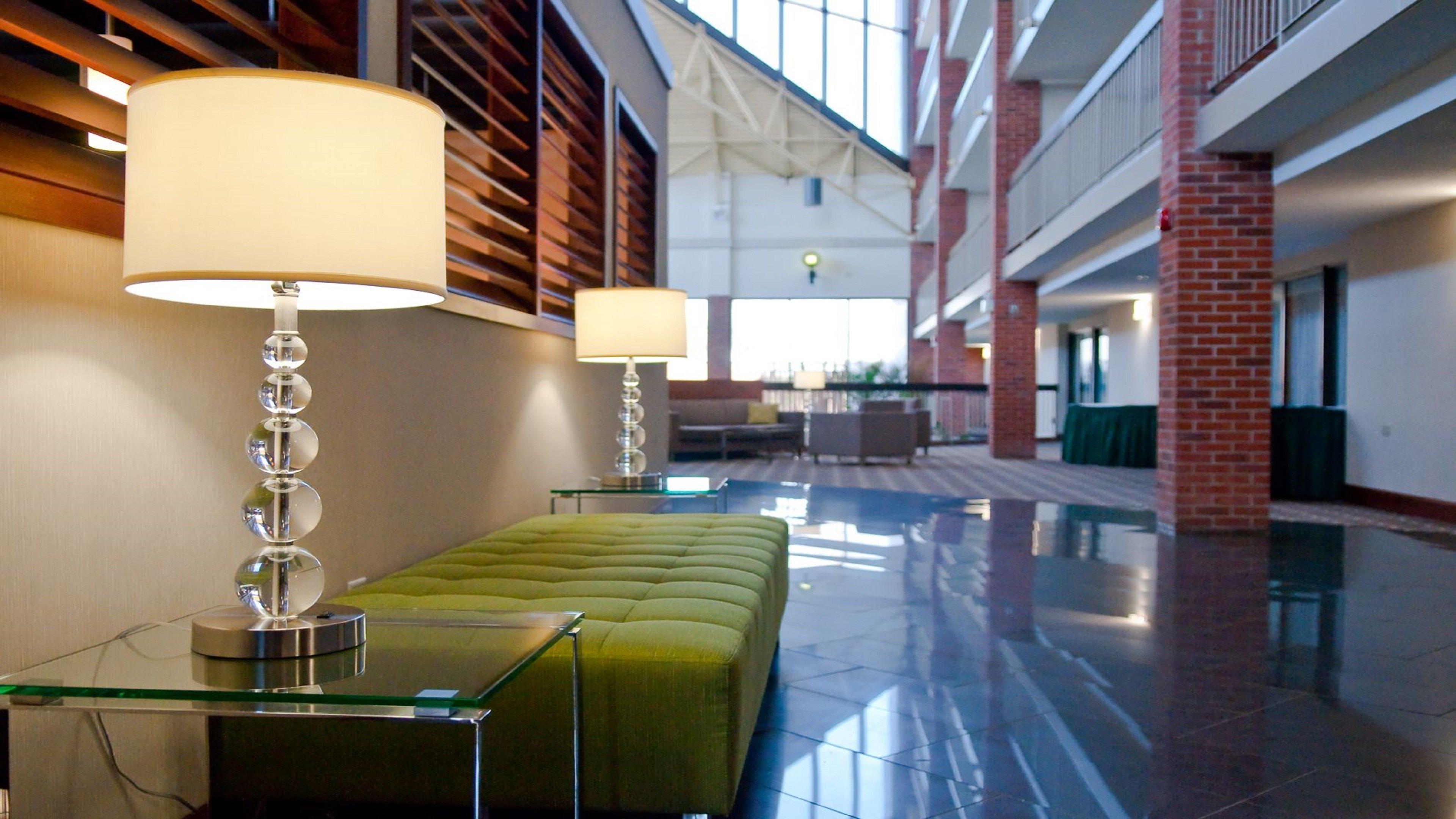 Holiday Inn Oakville Centre By Ihg Exterior foto