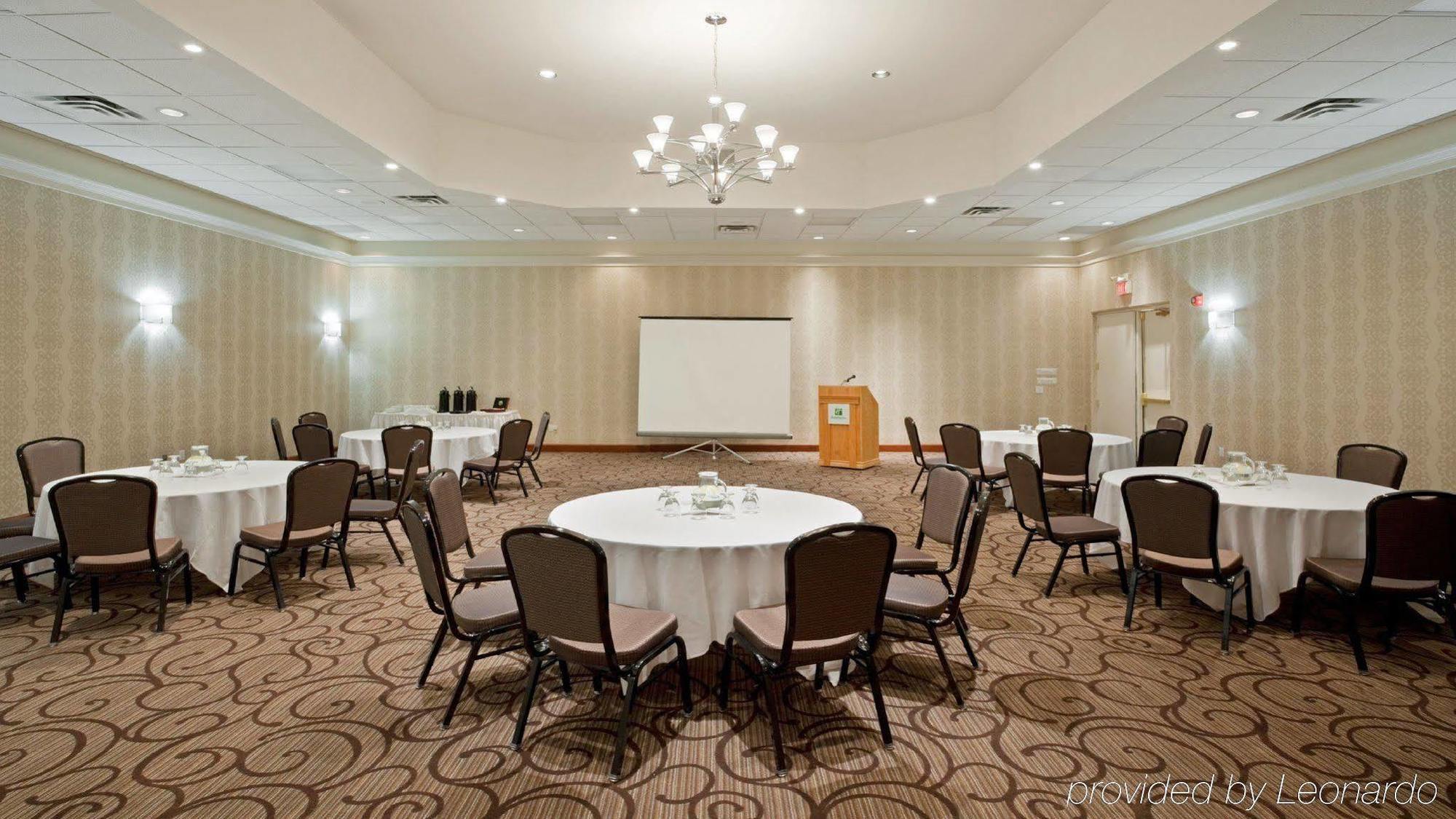 Holiday Inn Oakville Centre By Ihg Instalações foto