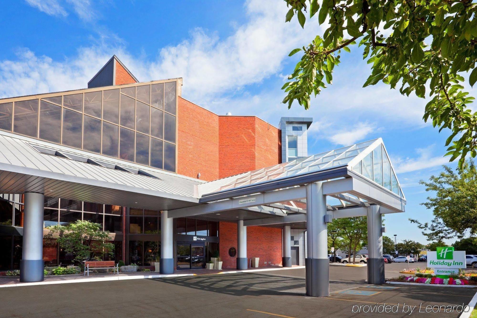 Holiday Inn Oakville Centre By Ihg Exterior foto
